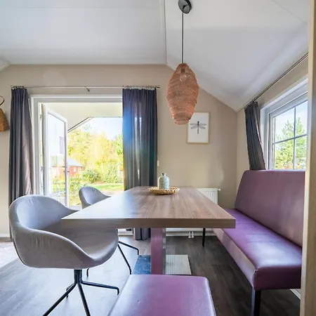 Chalet Comfortable Near Park De Veluwe Otterlo