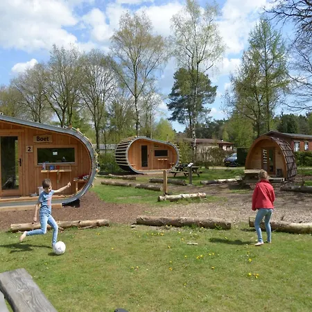 シャレー Comfortable Near Park De Veluwe *